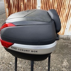 バイクのボックス（中古美品）の画像