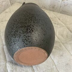 【未使用品】信楽焼 花瓶 陶磁器 箱付き ツボ 壺 骨董 アンティーク 家具 インテリア 花びん 置物 オブジェ 変形花瓶 コレクション Y2097の画像