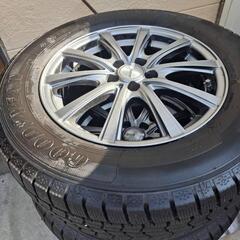 【215/65R/16】　スタッドレスタイヤの画像