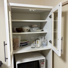 食器棚の画像