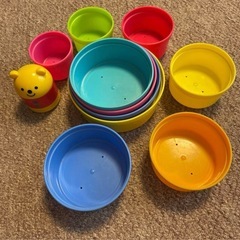 コンビ　カップ　積み重ねおもちゃ　の画像