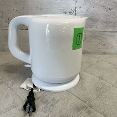 山善 電気ケトル DKE-100 2020年製 1.0L ホワイト 動作確認済 1200W ヘルツフリー 電気湯沸機 空炊き防止 美品 ① Y2098の画像