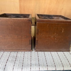 火鉢（木製）の画像
