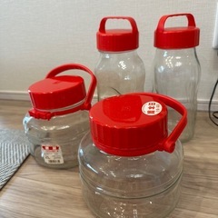果実酒瓶、ガラス瓶、梅干し瓶の画像