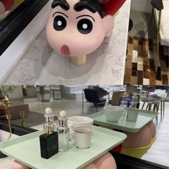 クレヨンしんちゃんフィギュア スタンド トレー デコレーションパーツ 飾り インテリアの画像