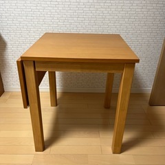 ニトリ　伸縮式デスクの画像