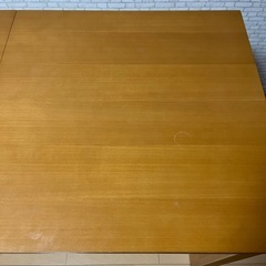 ニトリ　伸縮式デスクの画像
