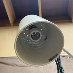 スタンドライト 中古品 電球なし 白 有線 中古家電 照明 フロアライト リビングライト の画像