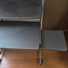 パソコンデスクの画像