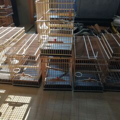 竹の手製の鳥かごの画像