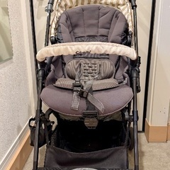 combi AB型ベビーカーの画像