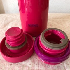 サーモスTHERMOS 0.35L ピンク 真空断熱ケイタイマグ　おまけ付き！の画像