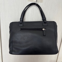 Lapis Lazuri ラピスラズリ 黒いレザーハンドバッグの画像