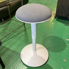 【IKEA/イケア】【高さ調整可能】NILSERIK ニルスエリク スタンディングサポート　グレー　白　ホワイト　丸椅子　チェア　家具　インテリア【新品¥7000】の画像
