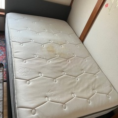セミダブルベットの画像