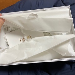 DIORの箱の画像
