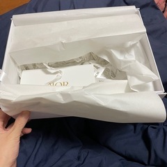 DIORの箱の画像