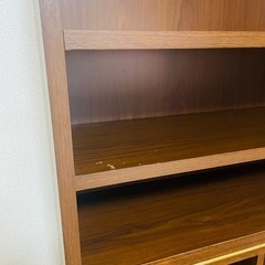 「予定者決まりました」本棚の画像