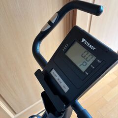  STEADY フィットネスバイク 【 Designed in Japan 独自開発の非接触式airホイール®︎ / 静音 / 専用モニター ( 心拍数 / 距離 / カロリー / スピード ) 折りたたみ 】 ステディ ST120 負荷16段階 タブレットホルダー (5.ブラック（背もたれ付き）)の画像