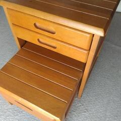 キャビネット（踏み台）兼用の画像