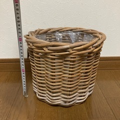 【未使用品】鉢カバー　高さ20.5cm 内径19cmの画像