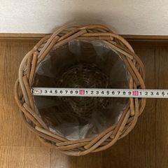 【未使用品】鉢カバー　高さ20.5cm 内径19cmの画像