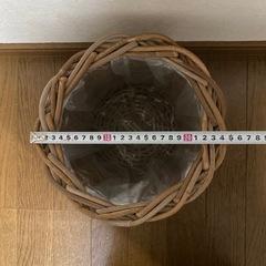 【未使用品】鉢カバー　高さ20.5cm 内径19cmの画像