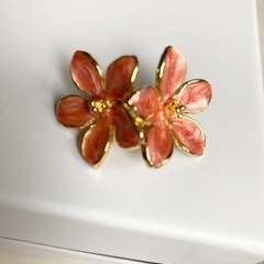 【新品】ハワイ プルメリア イヤリング の画像