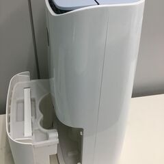 【🍀美品】コンパクト除湿器「シャープ」CV-G71-W 管理No2「基本送料無料」の画像