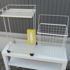 配達先決定🚚　無料配達します🚚IKEA白系４点セット💖テレビラック💖ランドリーワゴン💖ランドリーサイドラック💖カラーボックス💖の画像