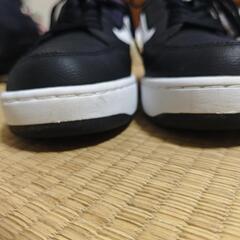 黒い靴の画像