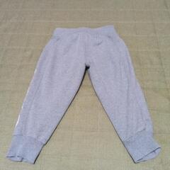 adidasアディダス SPORT ESSENTIALS 七分丈 スエットパンツの画像