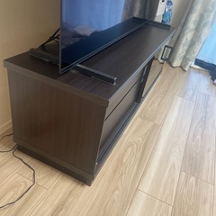 テレビボードの画像