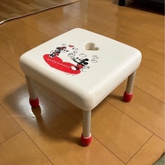 【取引中】ディズニー・キッズ用踏み台、バスチェアの画像