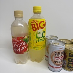 コーヒー、炭酸飲料の画像