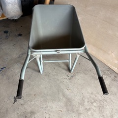 手押し一輪車の画像