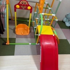アンパンマンジャングルジムの画像