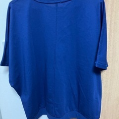新品 カットソーの画像