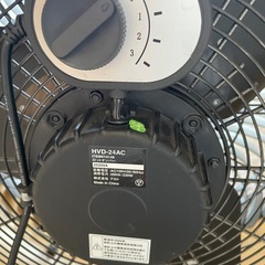 キャタピラー業務用扇風機の画像