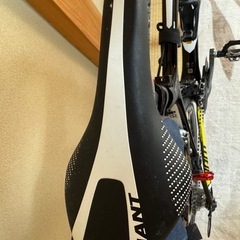 giant ロードバイク　カーボン　tiagraの画像