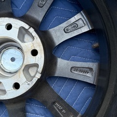 17日までの限定出品❗️最終値下げです。
ヨコハマ スタッドレスタイヤとアルミホイールの4本セットの画像