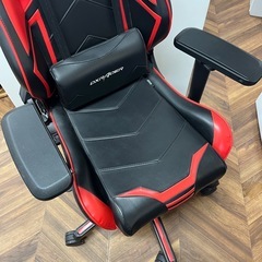 971 DXRACER ゲーミングチェア ブラック×レッドの画像