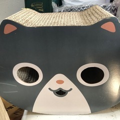 （取引中）猫型　ハチワレ　猫の爪研ぎ　つめとぎ　中にも入れるの画像