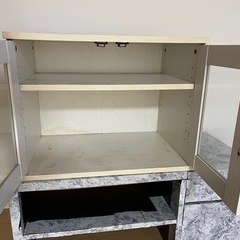 中古の小さなキャビネットですの画像