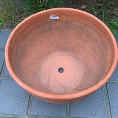 素焼き大型植木鉢Aの画像