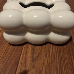 陶器のティッシュケースの画像