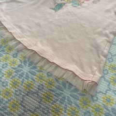 【お話中】100cm UNIQLO アリエル レースシャツの画像