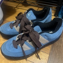 adidas スニーカー　27.5の画像