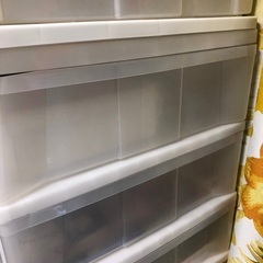 テーブル付きクリアケースの画像