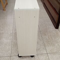 ★リユースのサカイ高崎店★TJ12499 カインズ 収納棚 クリーム H64.5×D20×W75 クリーニング済みの画像